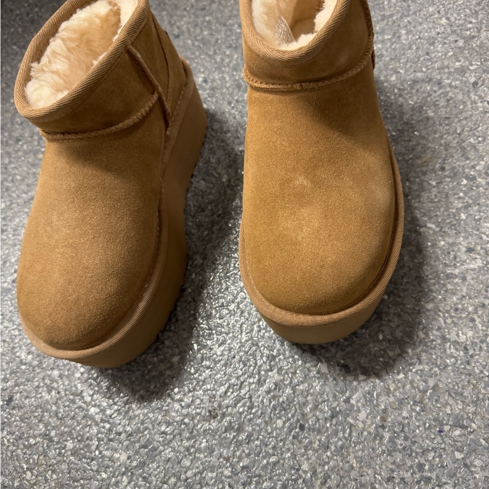 UGG ultra mini platform in chestnut - Picture 4 of 5